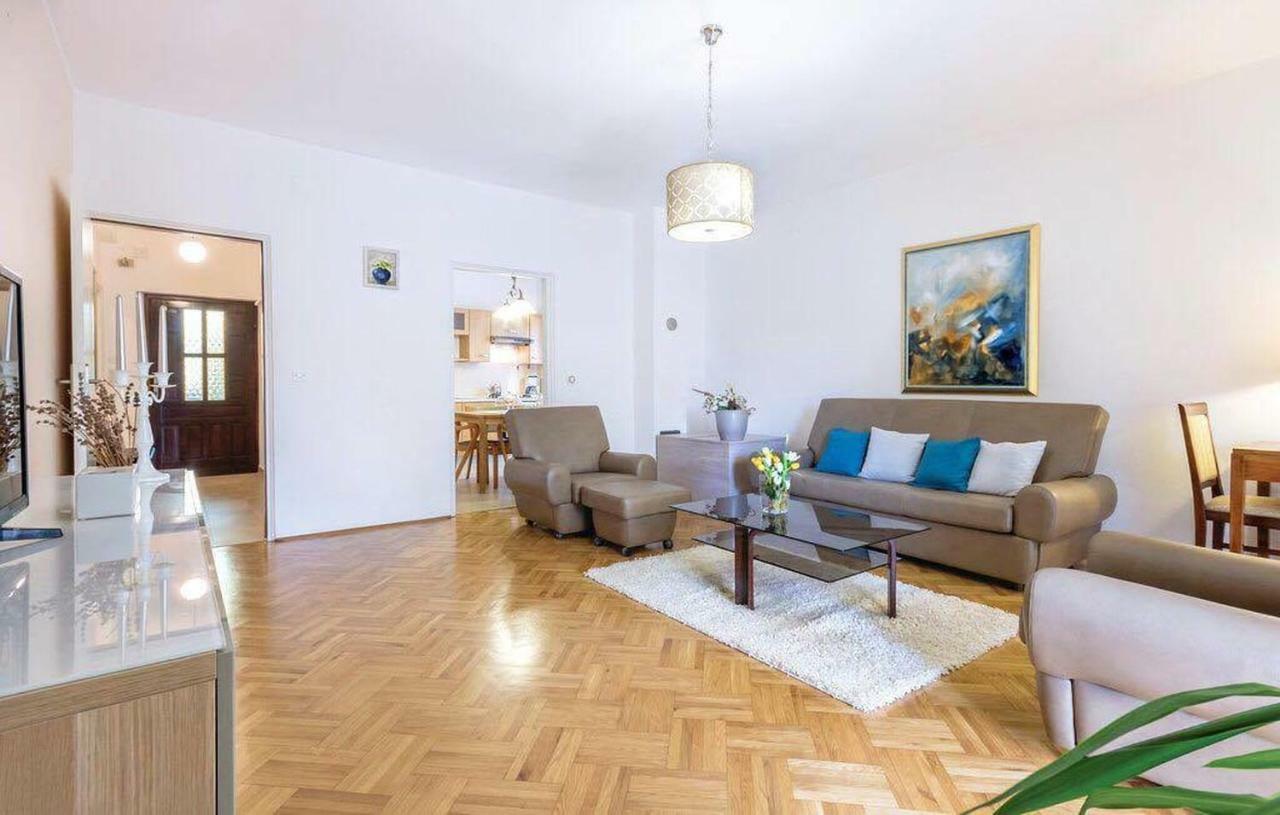 PUY Apartman Eta 아파트 외부 사진